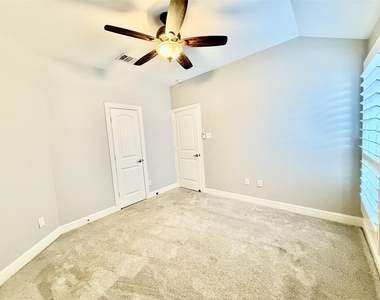 3615 Brazos Street - Photo Thumbnail 20