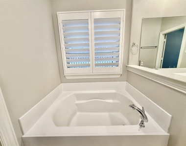 3615 Brazos Street - Photo Thumbnail 29