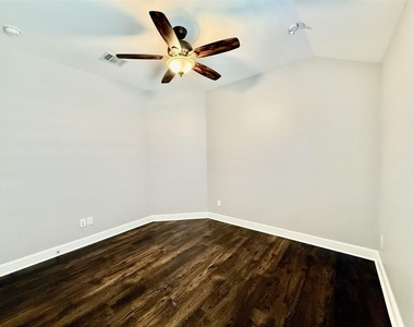 3615 Brazos Street - Photo Thumbnail 22