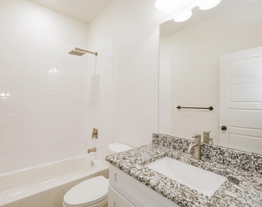 100 N Park Court - Photo Thumbnail 6