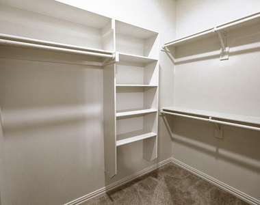 100 N Park Court - Photo Thumbnail 10