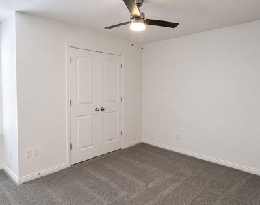5549 Bluffman Drive - Photo Thumbnail 10