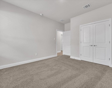 1017 Fairhaven Drive - Photo Thumbnail 24