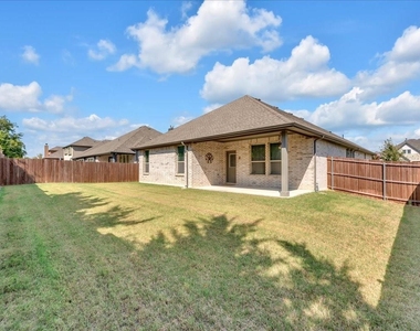 1017 Fairhaven Drive - Photo Thumbnail 25