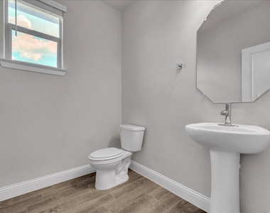 1017 Fairhaven Drive - Photo Thumbnail 6