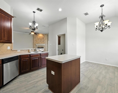 113 Shumard Drive - Photo Thumbnail 29