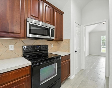 113 Shumard Drive - Photo Thumbnail 32