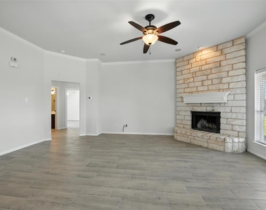 113 Shumard Drive - Photo Thumbnail 23