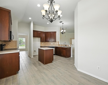 113 Shumard Drive - Photo Thumbnail 36