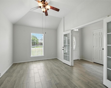 113 Shumard Drive - Photo Thumbnail 28