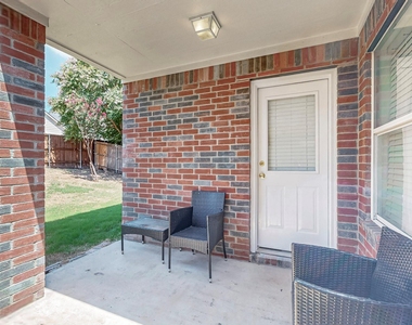 321 Stephanie Street - Photo Thumbnail 36