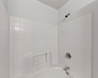 321 Stephanie Street - Photo Thumbnail 32