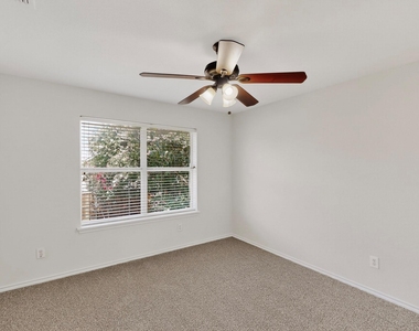 321 Stephanie Street - Photo Thumbnail 30