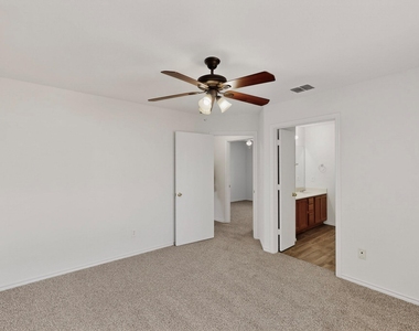 321 Stephanie Street - Photo Thumbnail 29