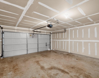 321 Stephanie Street - Photo Thumbnail 35