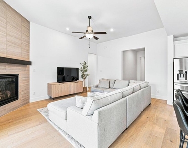 8716 Bur Oak Drive - Photo Thumbnail 3