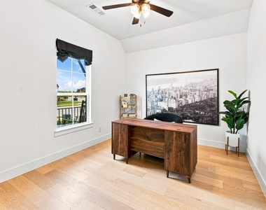 8716 Bur Oak Drive - Photo Thumbnail 12