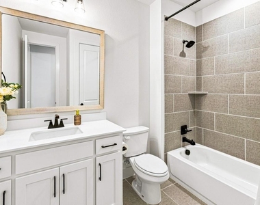 8716 Bur Oak Drive - Photo Thumbnail 16