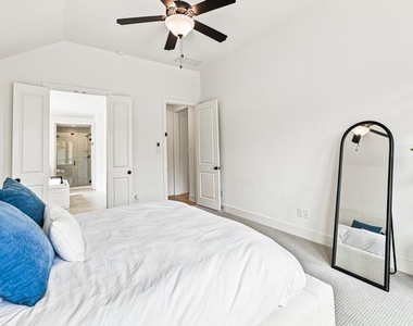 8716 Bur Oak Drive - Photo Thumbnail 8