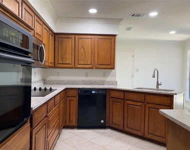 3346 Lanarc Drive - Photo Thumbnail 4