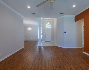 3120 Steve Drive - Photo Thumbnail 5