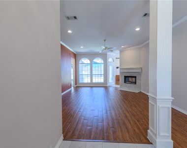 3120 Steve Drive - Photo Thumbnail 3
