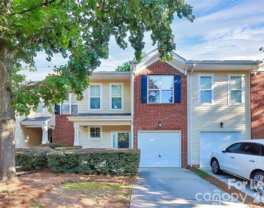 10978 Princeton Village Drive - Photo Thumbnail 15