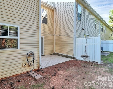 10978 Princeton Village Drive - Photo Thumbnail 11