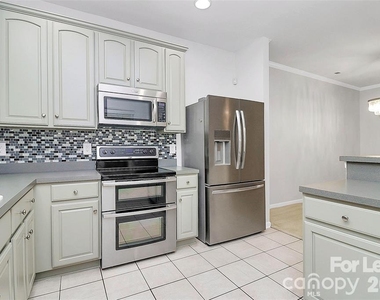 10978 Princeton Village Drive - Photo Thumbnail 3