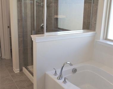 1006 Hudson Mill Drive - Photo Thumbnail 36