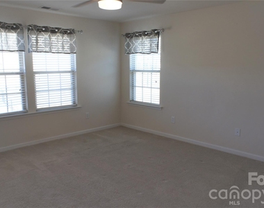 1006 Hudson Mill Drive - Photo Thumbnail 31
