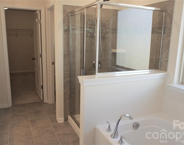 1006 Hudson Mill Drive - Photo Thumbnail 35