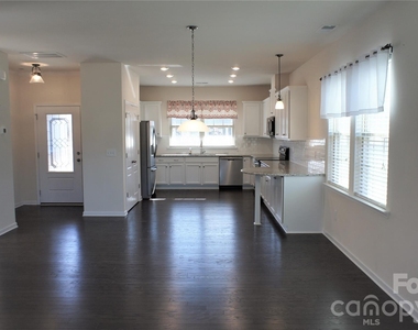 1006 Hudson Mill Drive - Photo Thumbnail 13
