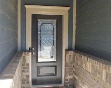1006 Hudson Mill Drive - Photo Thumbnail 3