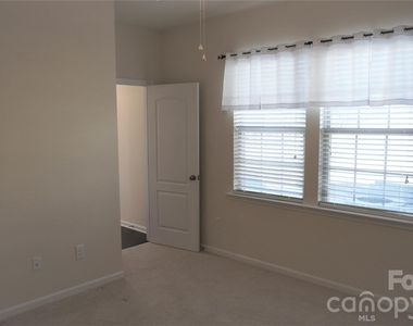 1006 Hudson Mill Drive - Photo Thumbnail 17