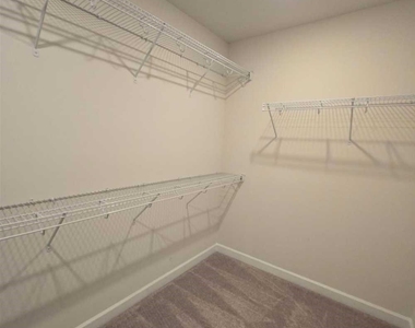 433 Cranford Drive - Photo Thumbnail 4