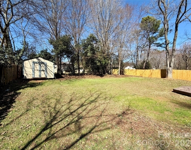 6621 Goldfinch Road - Photo Thumbnail 21
