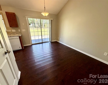 6621 Goldfinch Road - Photo Thumbnail 6