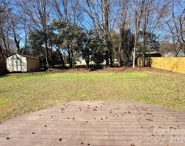 6621 Goldfinch Road - Photo Thumbnail 17