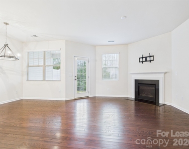 6005 Sweetbay Lane - Photo Thumbnail 6