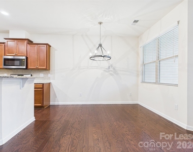 6005 Sweetbay Lane - Photo Thumbnail 5