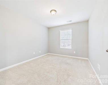 6005 Sweetbay Lane - Photo Thumbnail 16