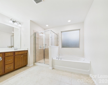 6005 Sweetbay Lane - Photo Thumbnail 13