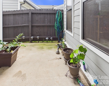 10163 Meeting House Drive Nw - Photo Thumbnail 17