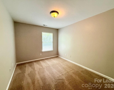 11257 Lions Mane Street - Photo Thumbnail 9