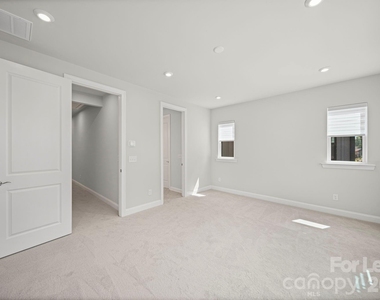 424 Old Town Village Road - Photo Thumbnail 28