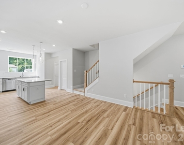 424 Old Town Village Road - Photo Thumbnail 11