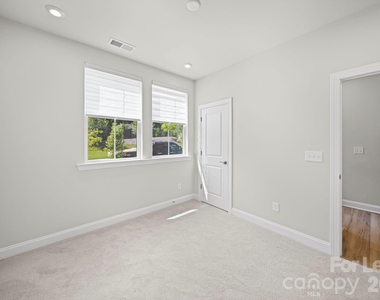 424 Old Town Village Road - Photo Thumbnail 7