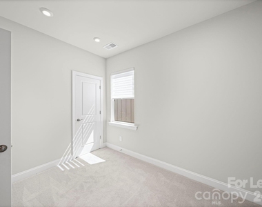 424 Old Town Village Road - Photo Thumbnail 33