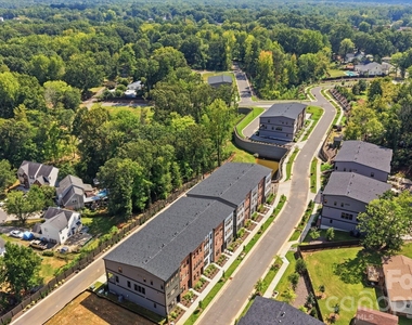 236 Old Town Village Road - Photo Thumbnail 31